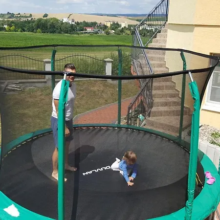 לינה וארוחת בוקר Synergy House 3*